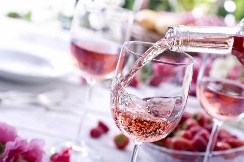 Летняя скидка 20% на Белое и Розовое вино