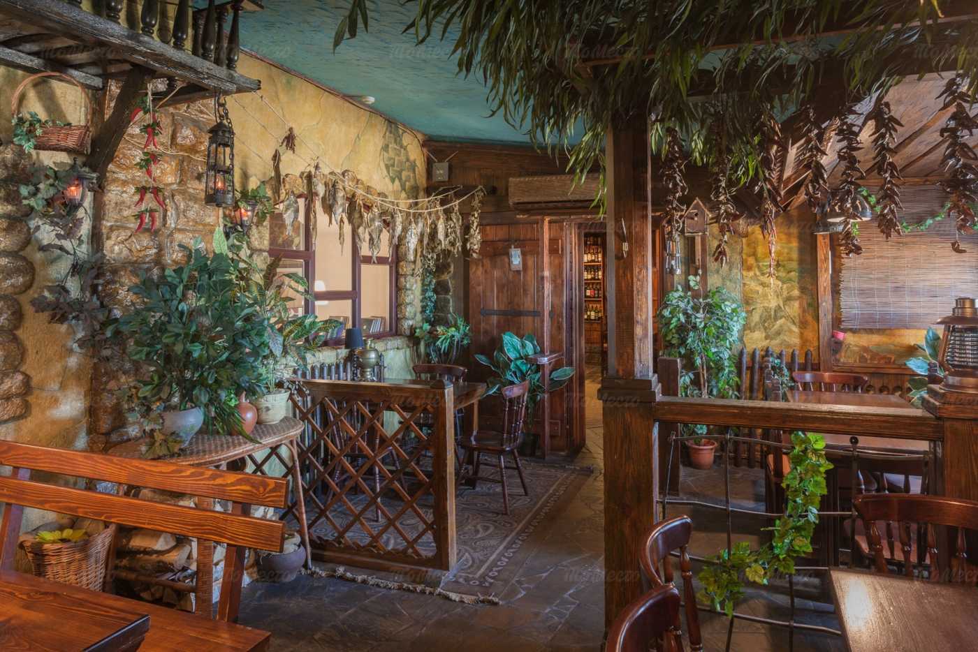 Банкетный зал ресторана Плакучая ива в Нижне-Волжской фото 5