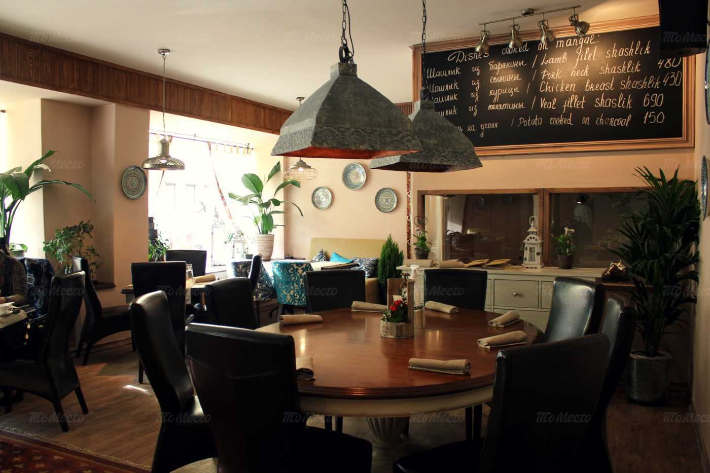 Бар, кафе, ресторан Миндаль (бывш. Охотничья изба) на Лермонтовском проспекте