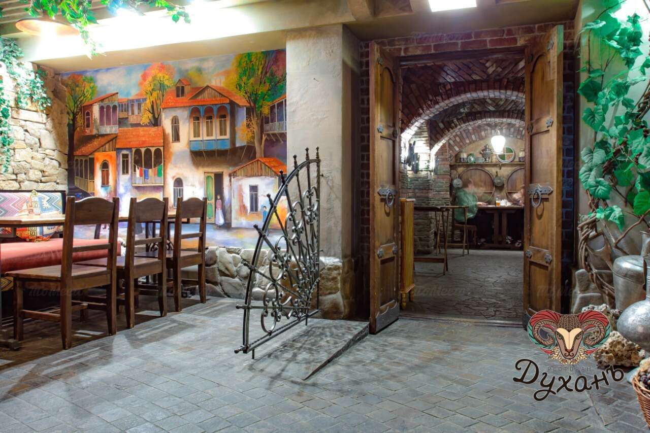 Ресторан Духанъ на улице Красной фото 17