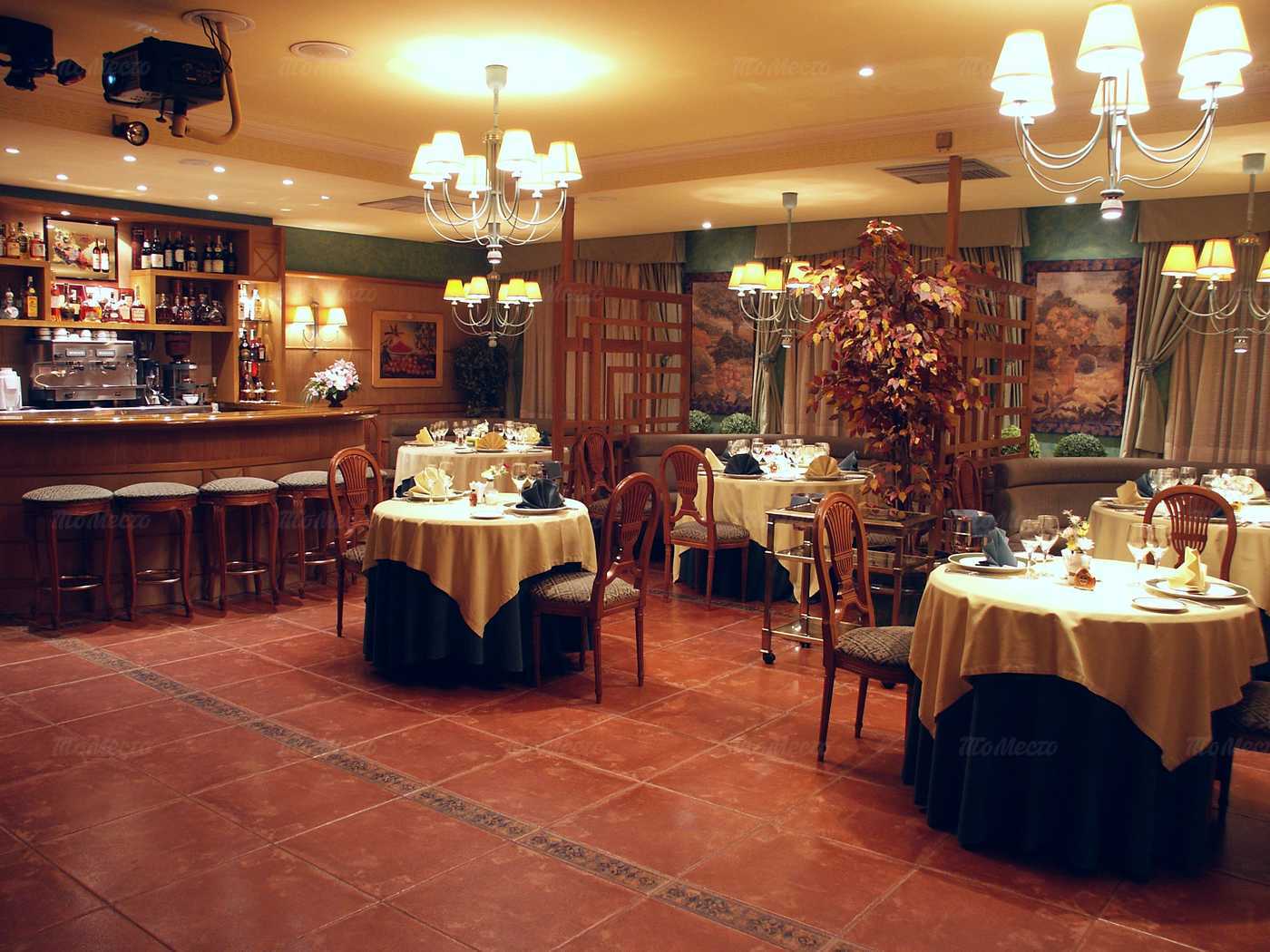 Банкетный зал ресторана Эрнест на улице Космонавта Беляева фото 2