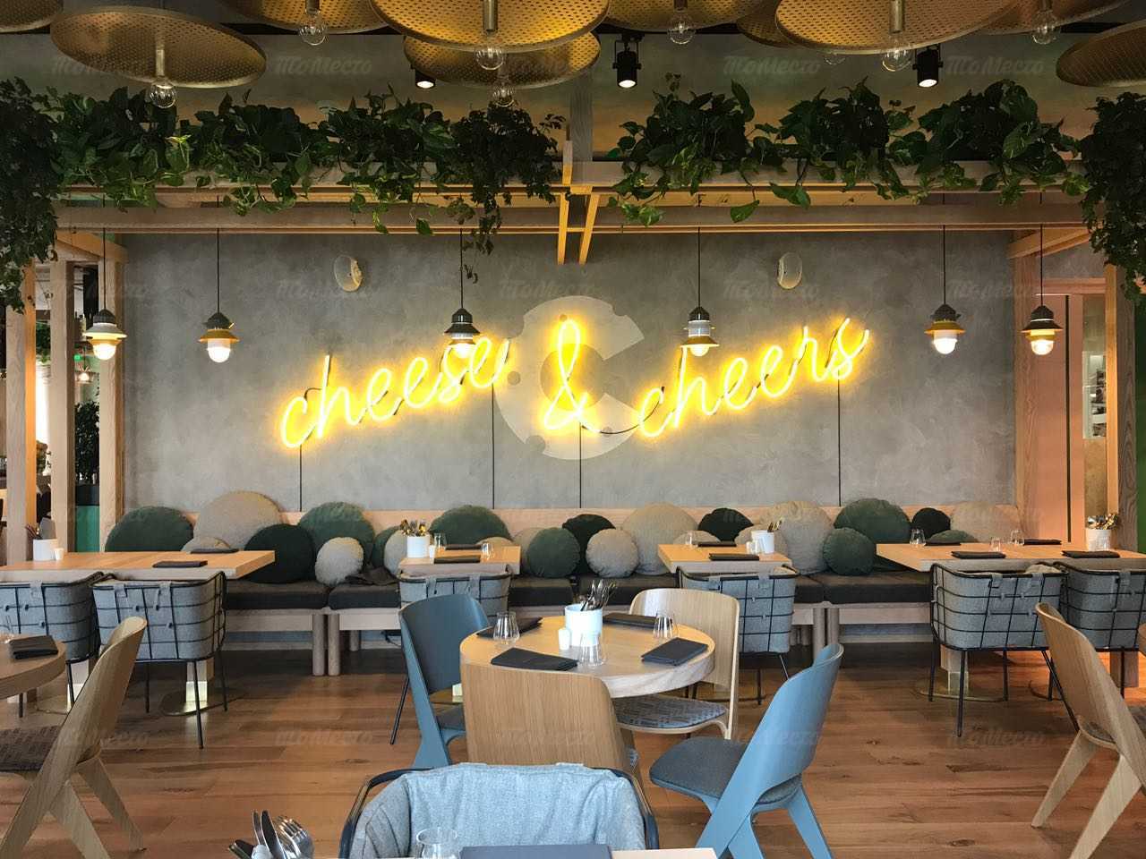 Ресторан Сырник (Cheese & Cheers) на Каменноостровском проспекте