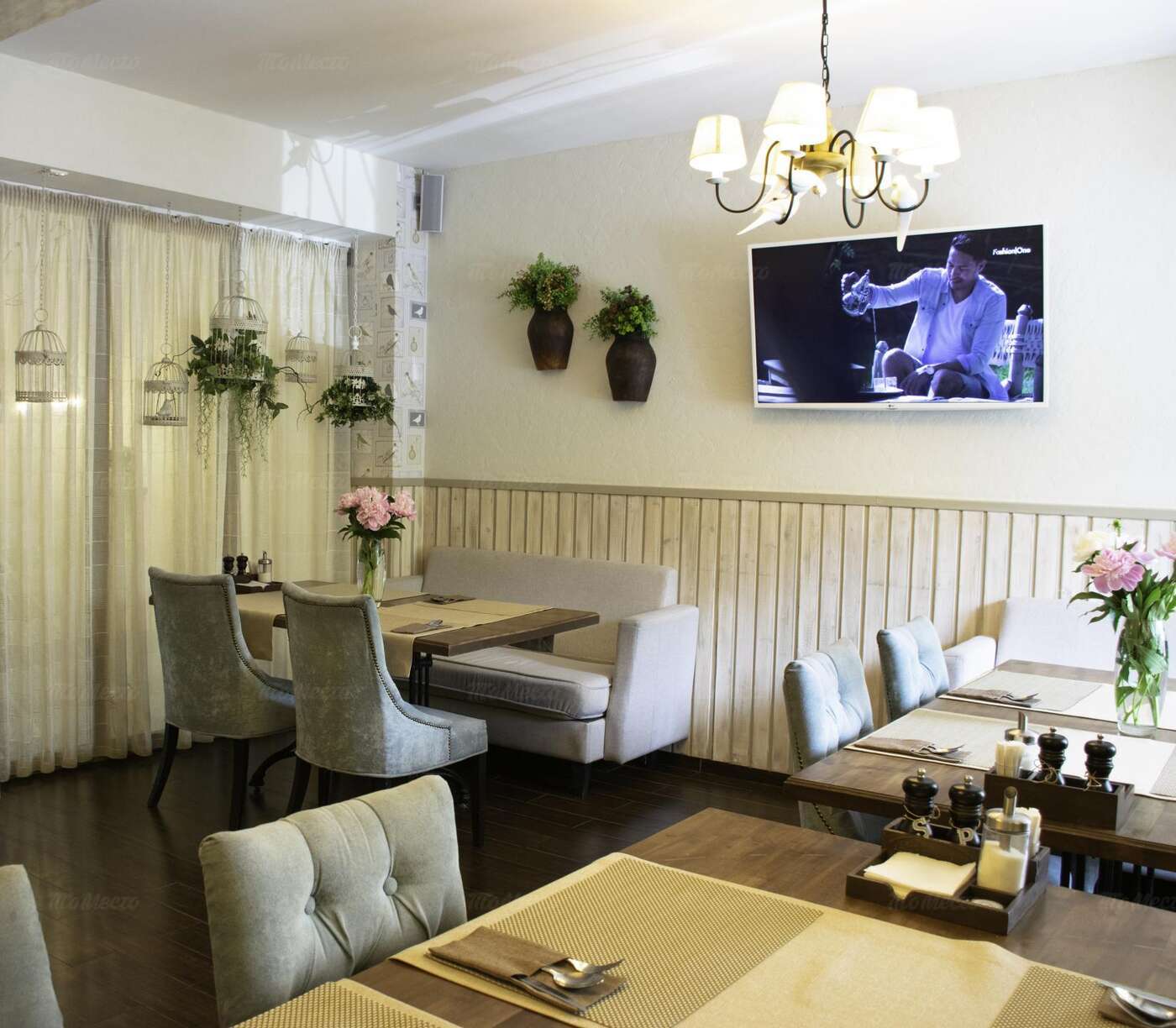 Банкетный зал кафе Кардамон на улице Николая Ершова фото 7