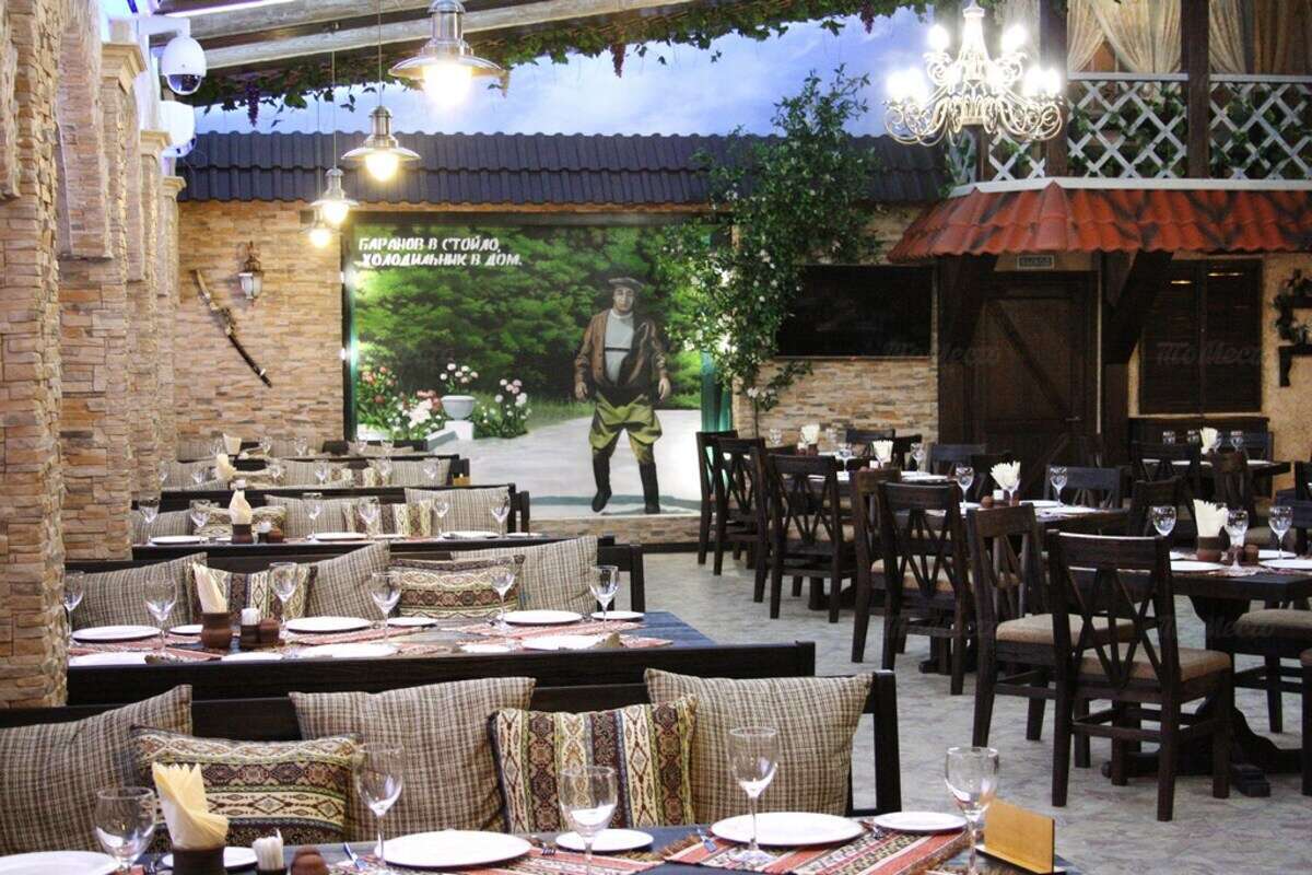 Ресторан Кавказская пленница на Академика Бардина фото 3