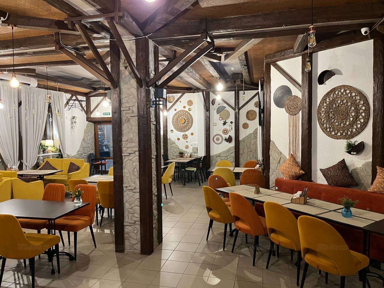 Банкетный зал кафе БаклаДжан на Орджоникидзе фото 2
